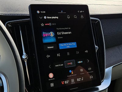 2026 Volvo XC90 B6 AWD Ultra Dark Theme 7-Seater