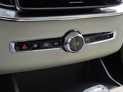 2026 Volvo XC90 B6 AWD Ultra Dark Theme 7-Seater