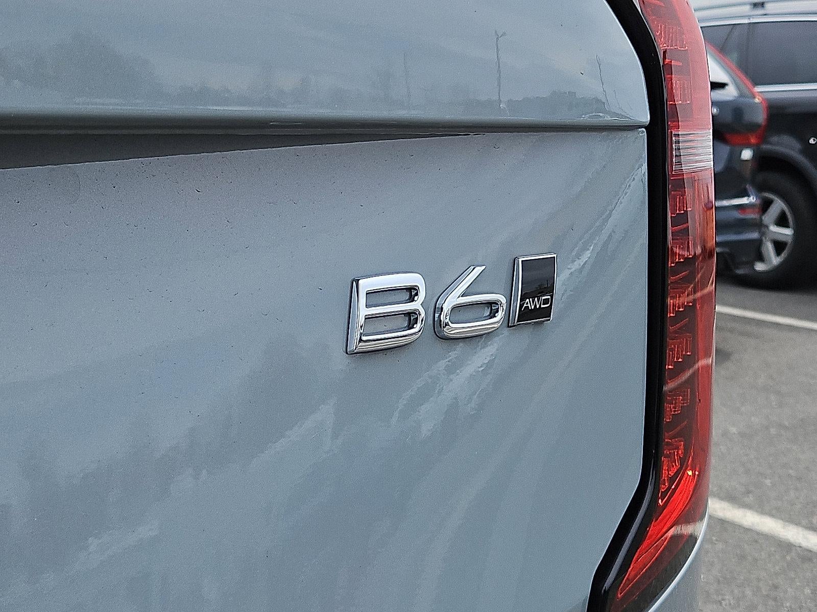 2026 Volvo XC90 B6 AWD Ultra Dark Theme 7-Seater