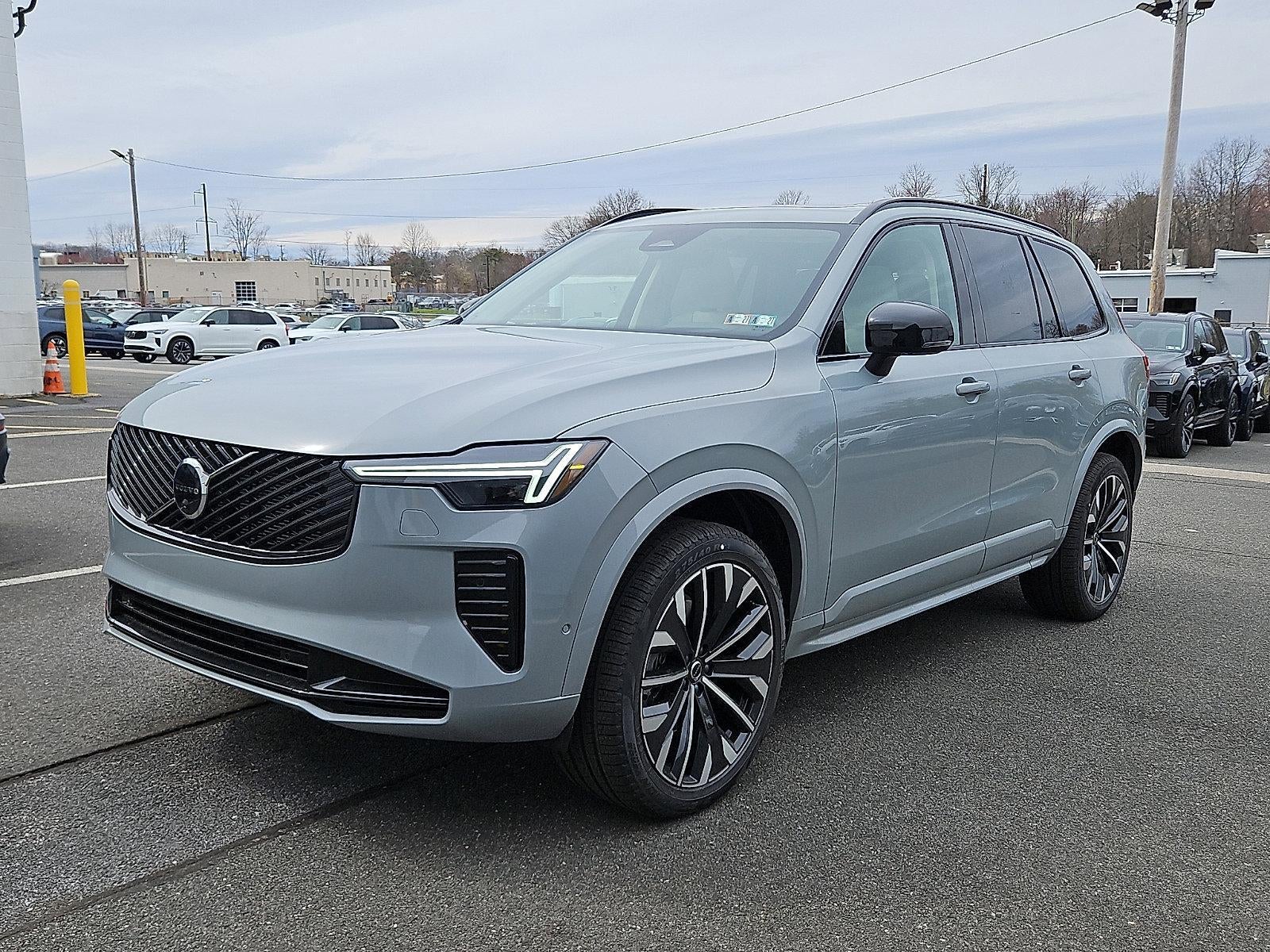 2026 Volvo XC90 B6 AWD Ultra Dark Theme 7-Seater