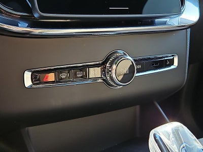 2026 Volvo XC90 B6 AWD Ultra Dark Theme 7-Seater