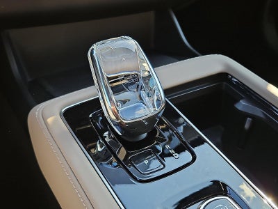 2026 Volvo XC90 B6 AWD Ultra Dark Theme 7-Seater