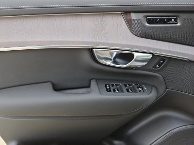 2026 Volvo XC90 B6 AWD Ultra Dark Theme 7-Seater