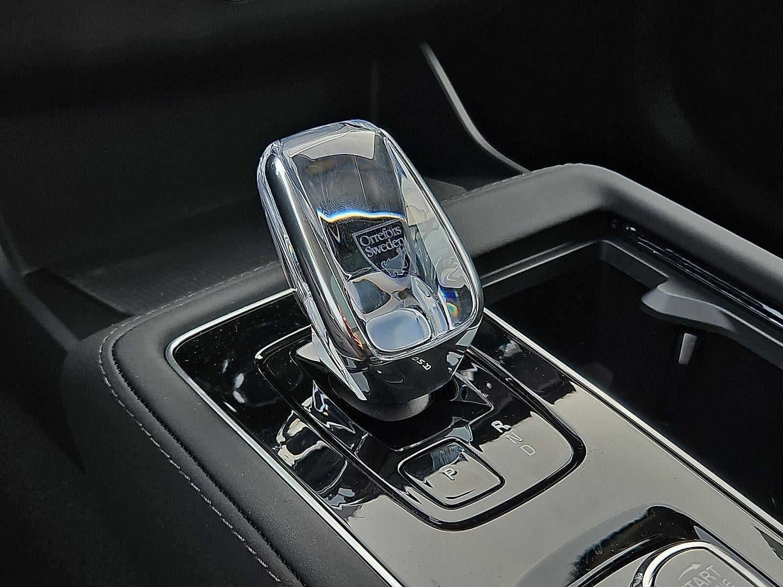 2026 Volvo XC90 B6 AWD Ultra Dark Theme 7-Seater