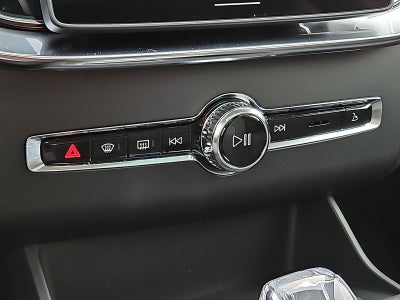 2026 Volvo XC90 B6 AWD Ultra Dark Theme 7-Seater