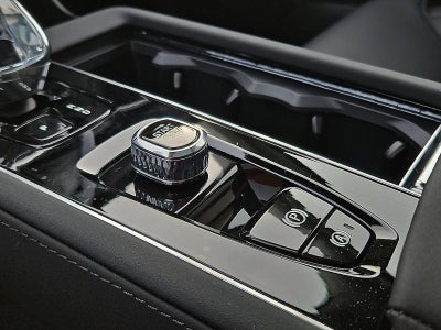 2026 Volvo XC90 B6 AWD Ultra Dark Theme 7-Seater