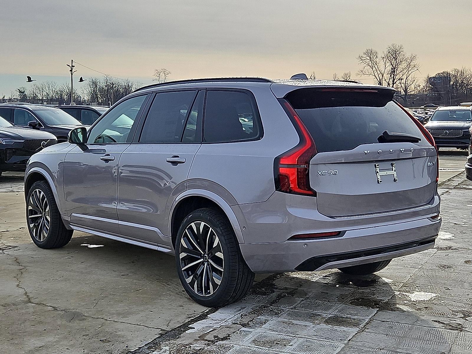 2026 Volvo XC90 B6 AWD Ultra Dark Theme 7-Seater