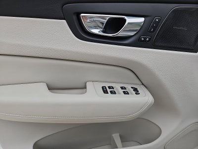 2023 Volvo XC60 B6 AWD Ultimate Bright Theme
