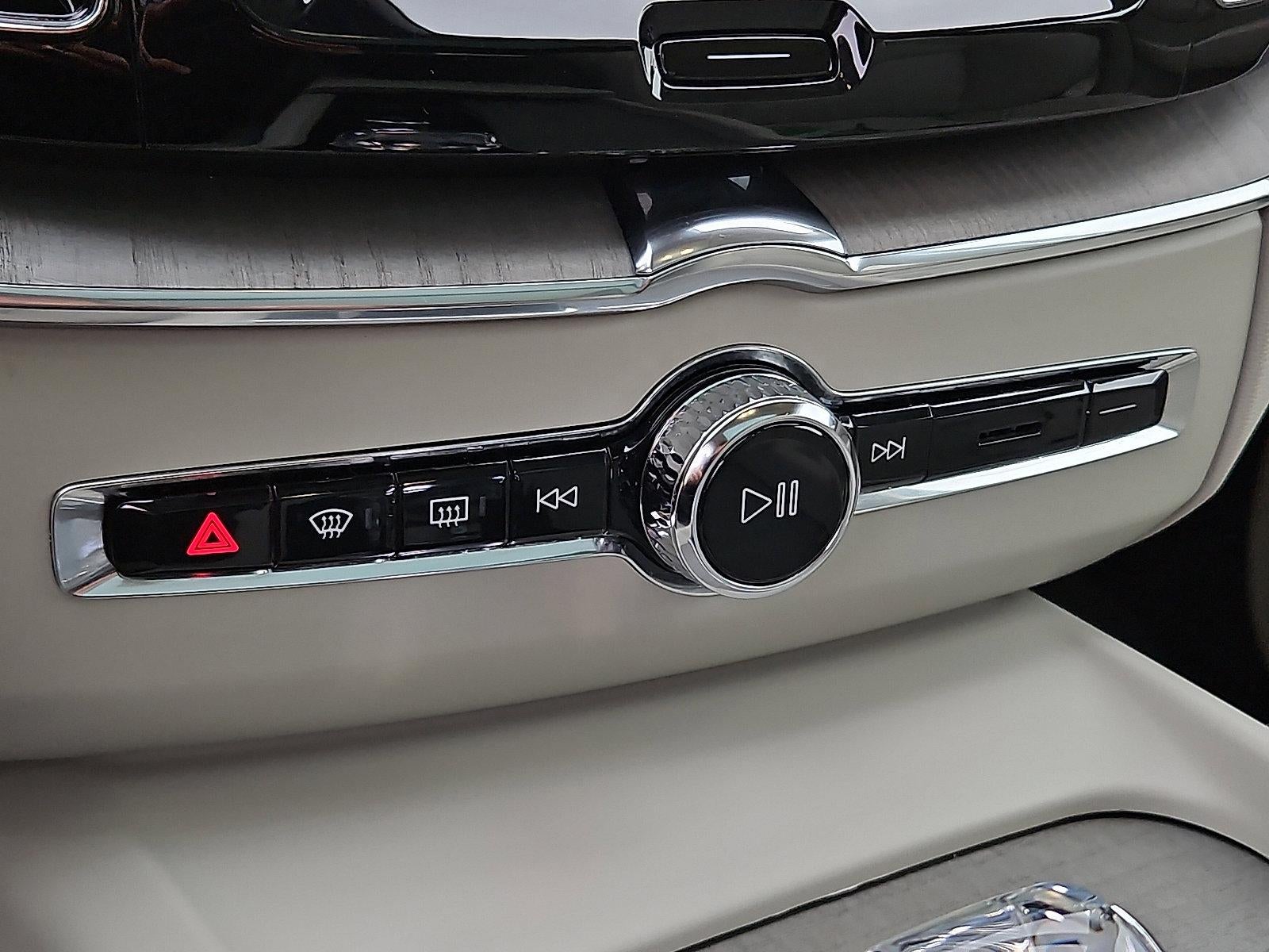 2023 Volvo XC60 B6 AWD Ultimate Bright Theme