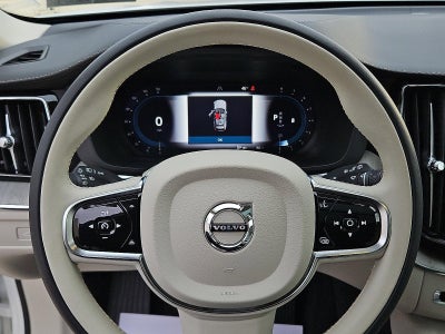 2023 Volvo XC60 B6 AWD Ultimate Bright Theme