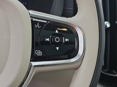 2023 Volvo XC60 B6 AWD Ultimate Bright Theme