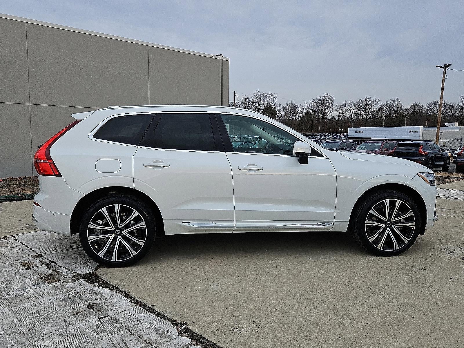 2023 Volvo XC60 B6 AWD Ultimate Bright Theme