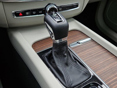 2021 Volvo XC60 T5 AWD Momentum