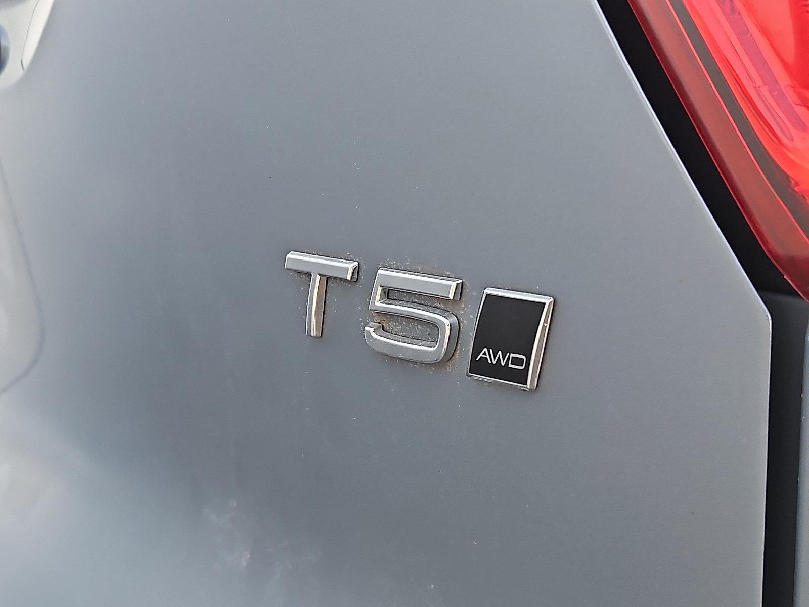 2021 Volvo XC40 T5 AWD R-Design