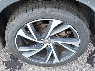 2021 Volvo XC40 T5 AWD R-Design