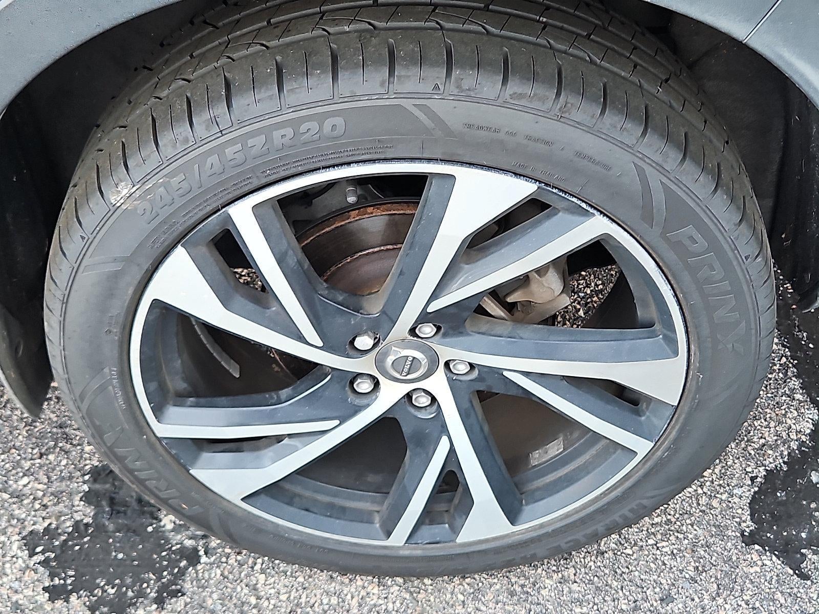 2021 Volvo XC40 T5 AWD R-Design