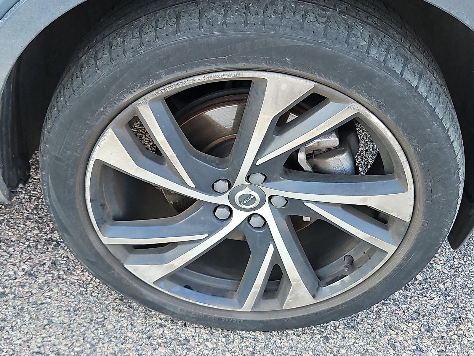 2021 Volvo XC40 T5 AWD R-Design