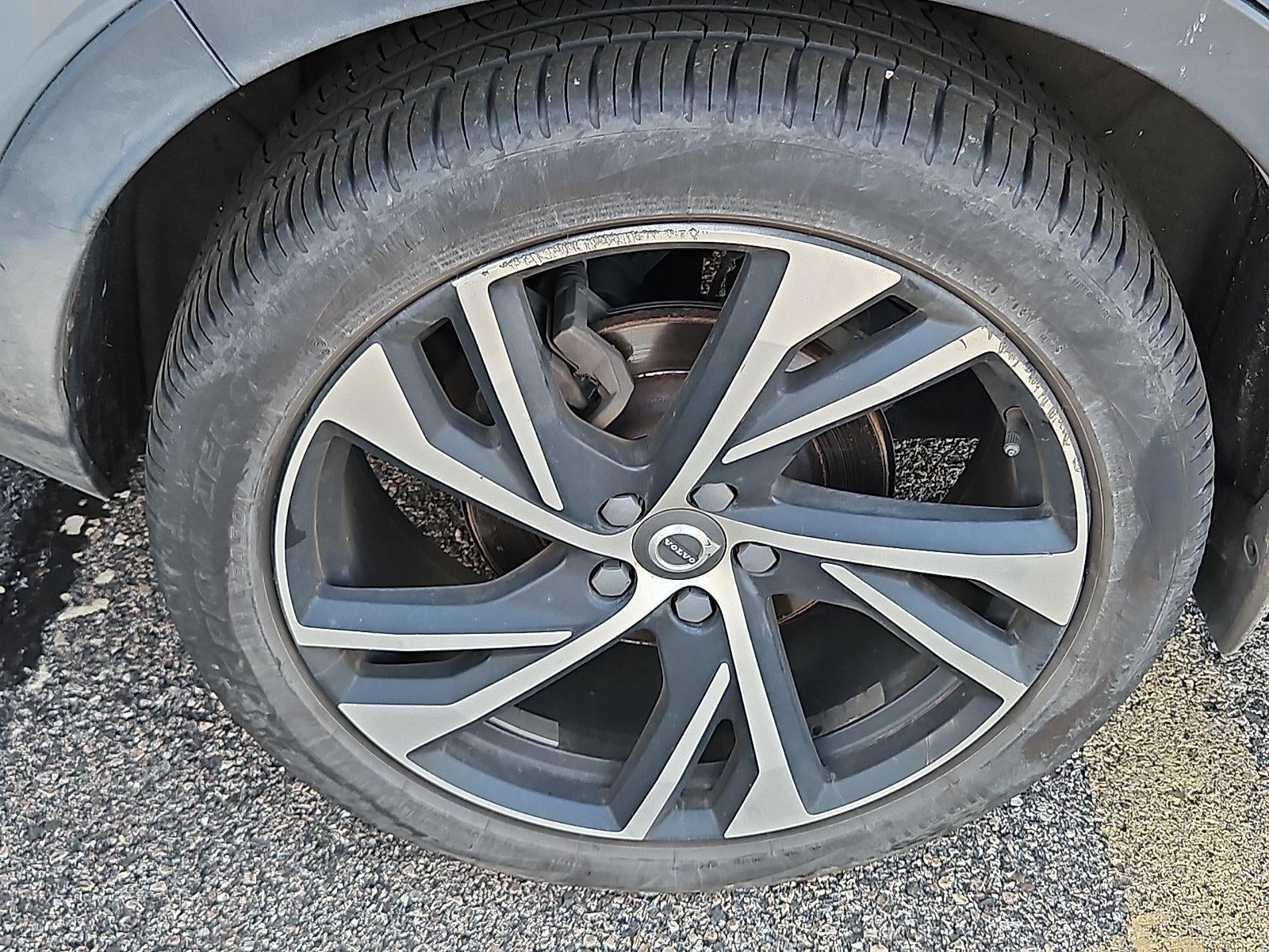 2021 Volvo XC40 T5 AWD R-Design