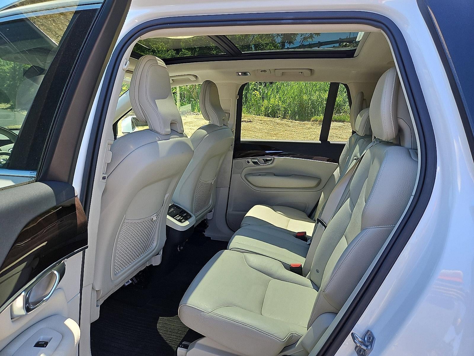 2019 Volvo XC90 T6 AWD Momentum