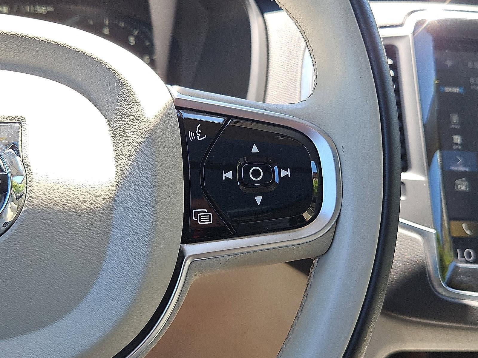 2019 Volvo XC90 T6 AWD Momentum
