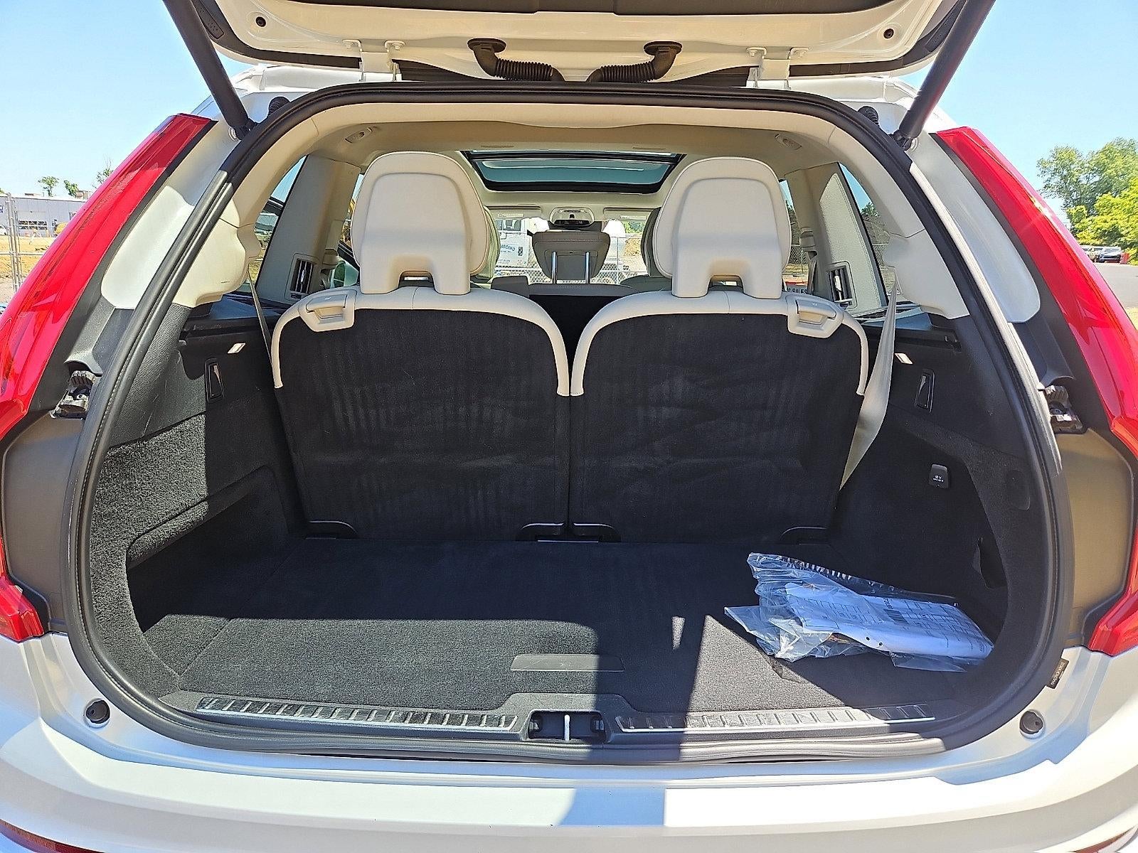2019 Volvo XC90 T6 AWD Momentum