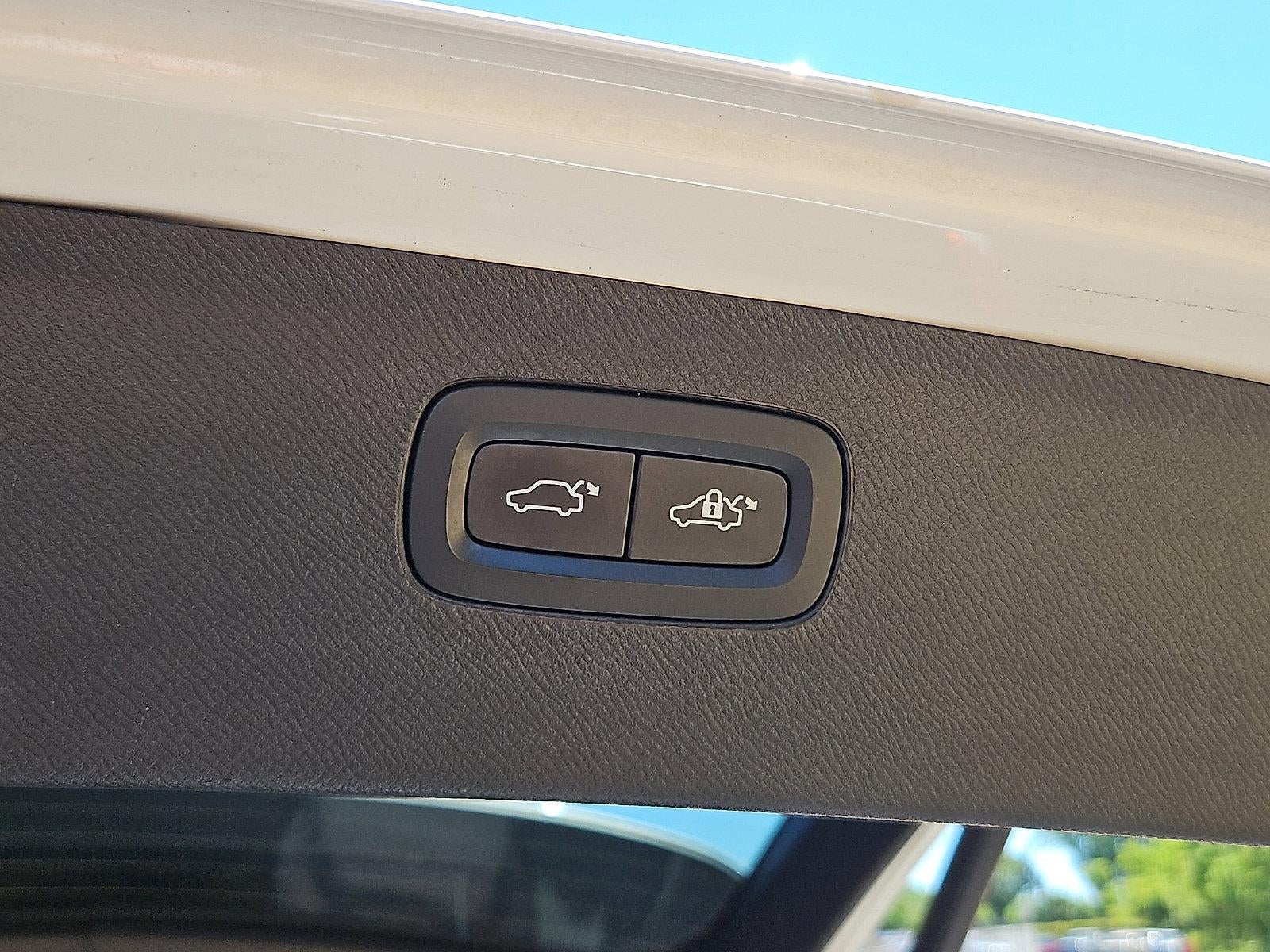 2019 Volvo XC90 T6 AWD Momentum