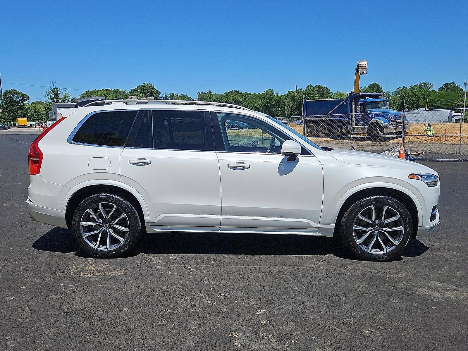2019 Volvo XC90 T6 AWD Momentum