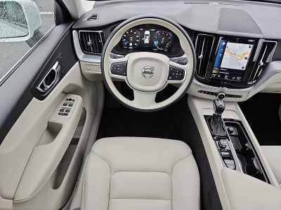 2020 Volvo XC60 T6 AWD Momentum
