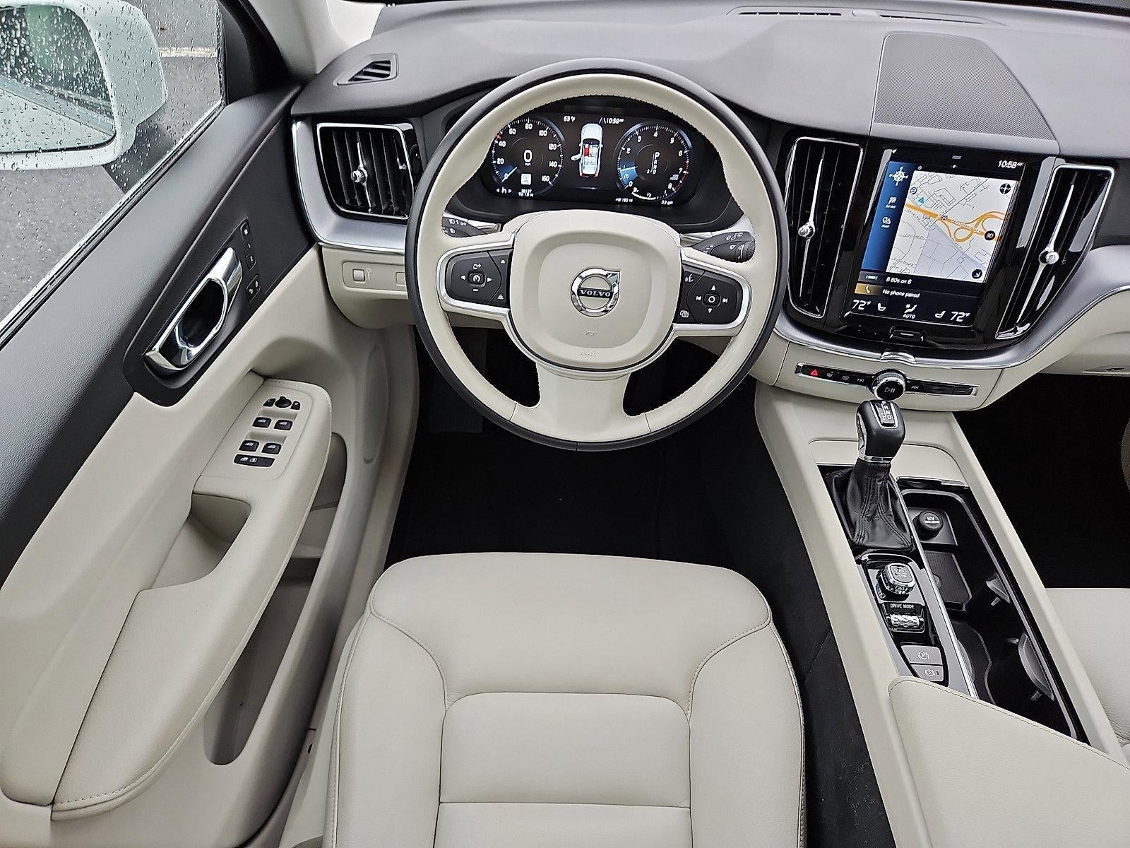 2020 Volvo XC60 T6 AWD Momentum