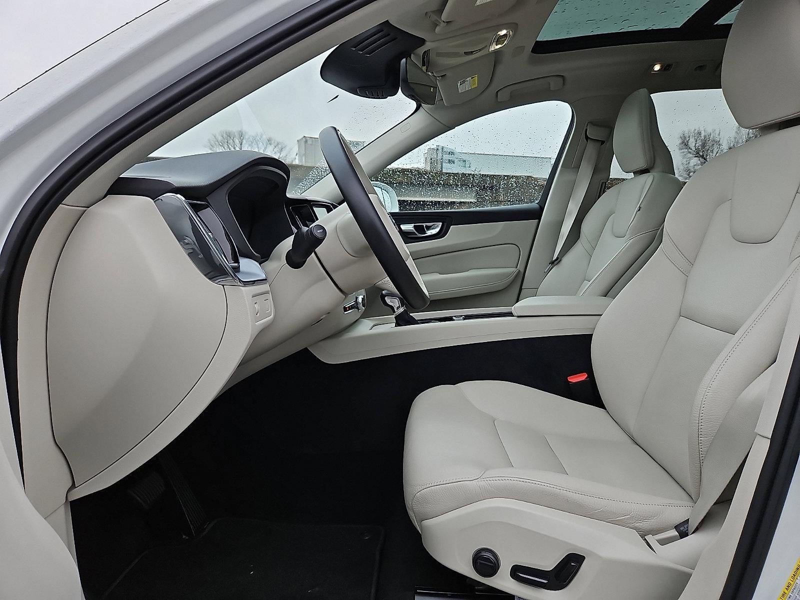 2020 Volvo XC60 T6 AWD Momentum