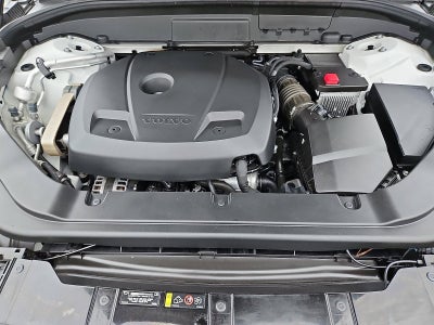 2020 Volvo XC60 T6 AWD Momentum