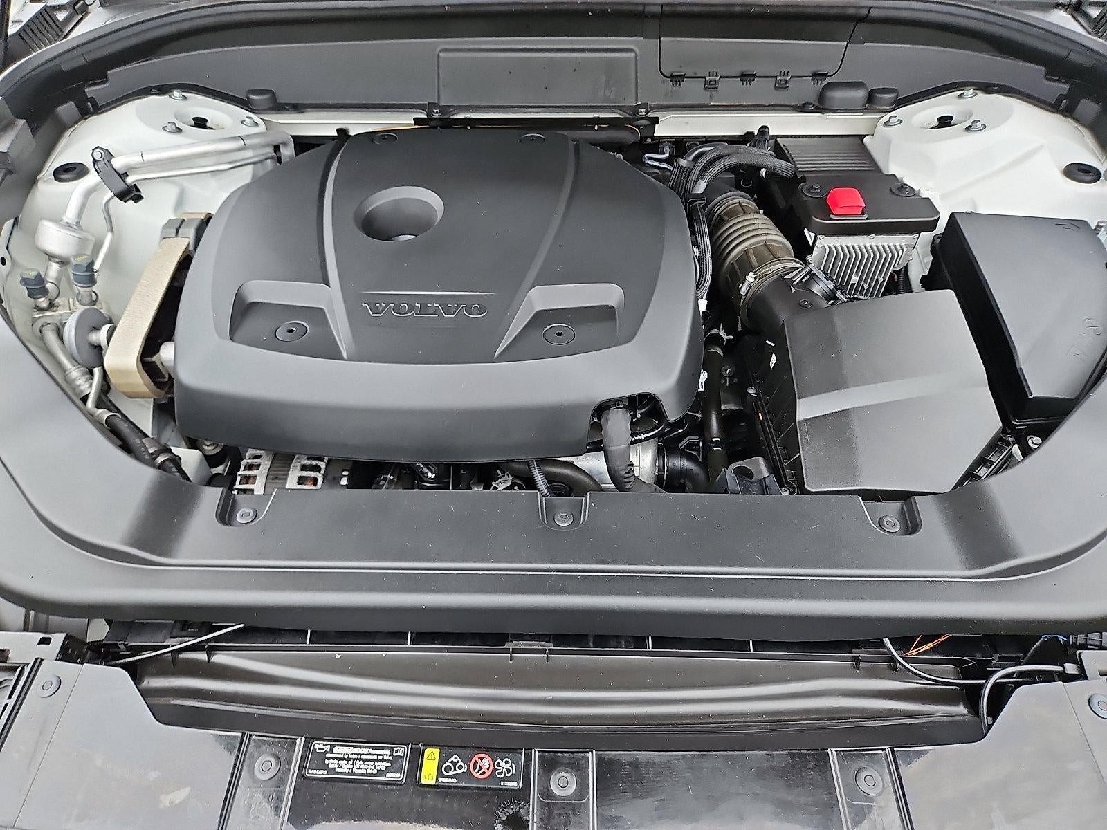 2020 Volvo XC60 T6 AWD Momentum