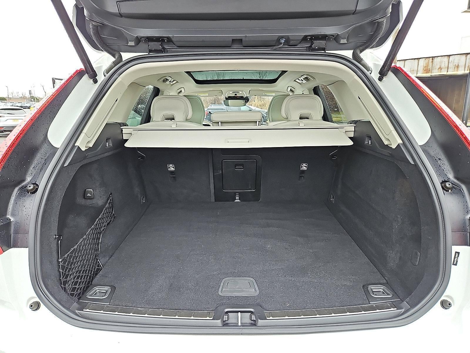 2020 Volvo XC60 T6 AWD Momentum