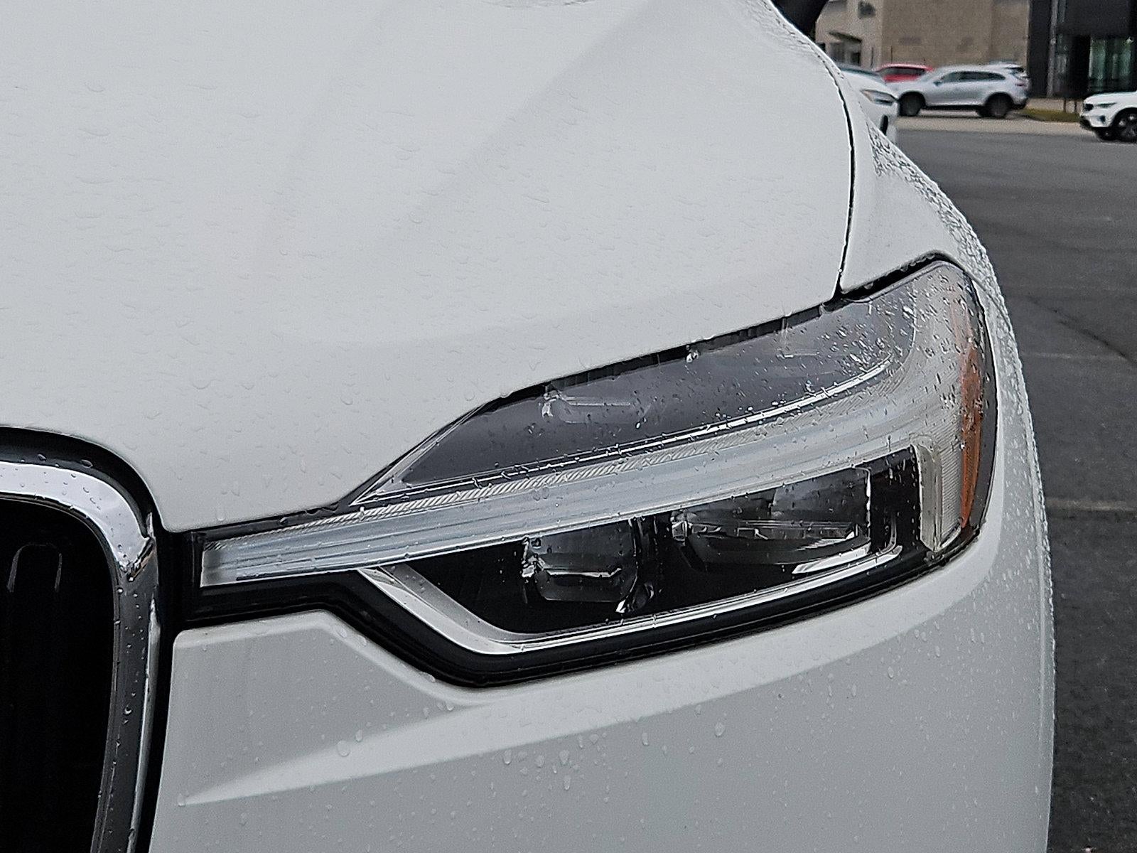 2020 Volvo XC60 T6 AWD Momentum