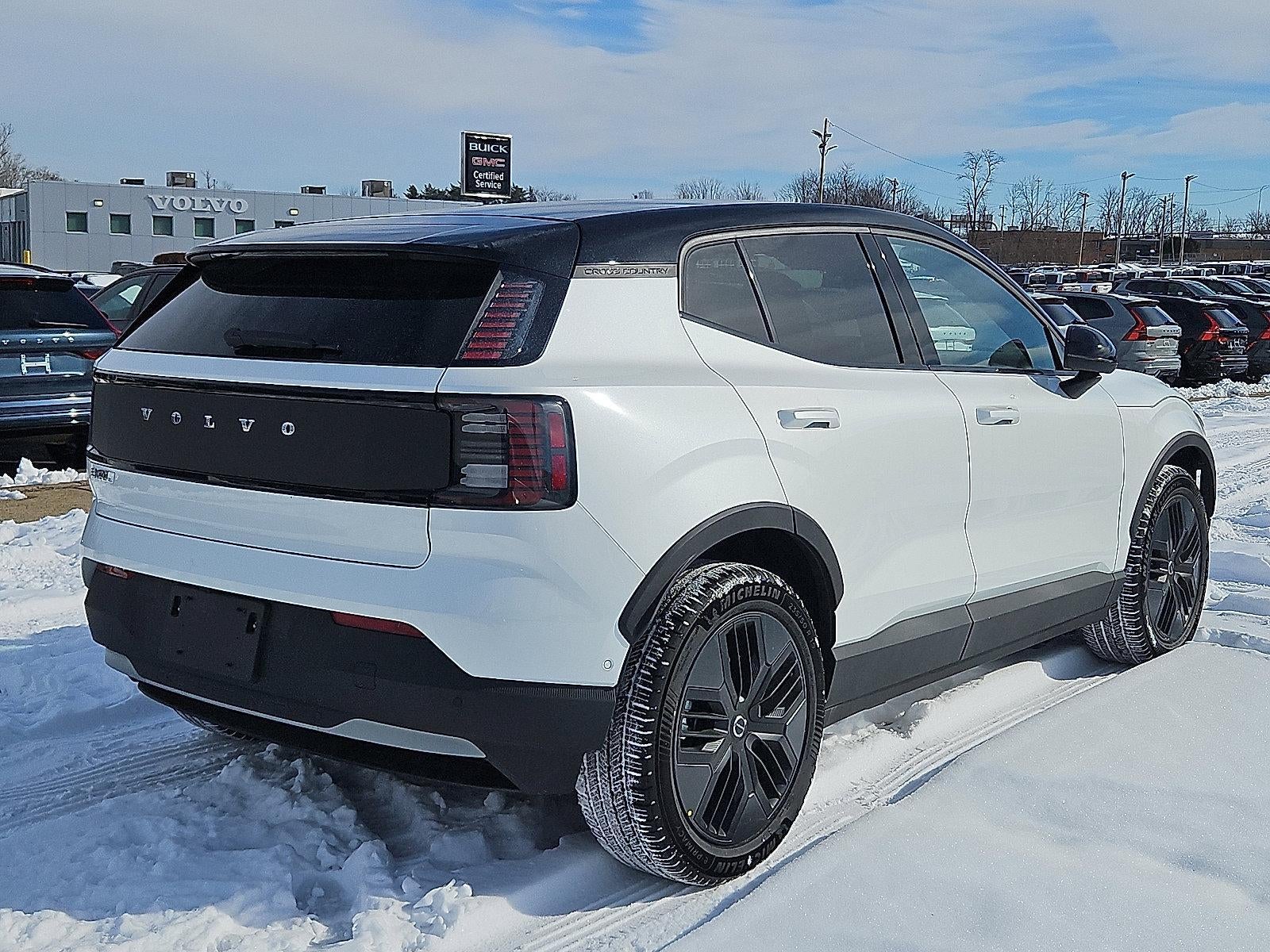 2026 Volvo EX30 Twin Motor AWD Cross Country Ultra