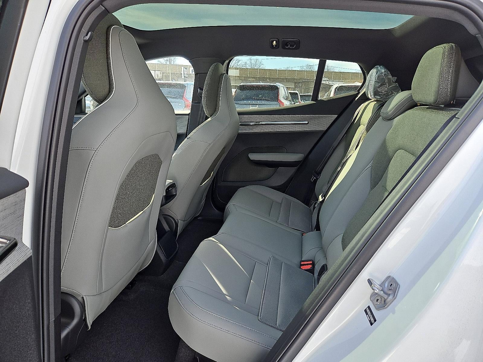 2026 Volvo EX30 Twin Motor AWD Cross Country Ultra