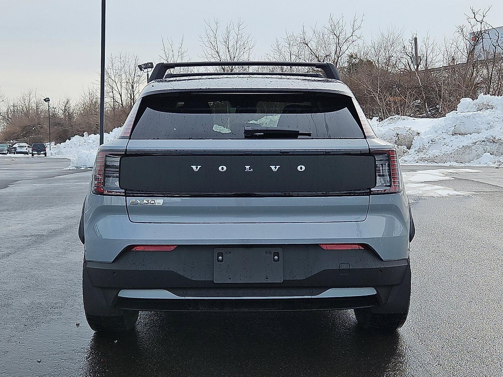 2026 Volvo EX30 Twin Motor AWD Cross Country Ultra