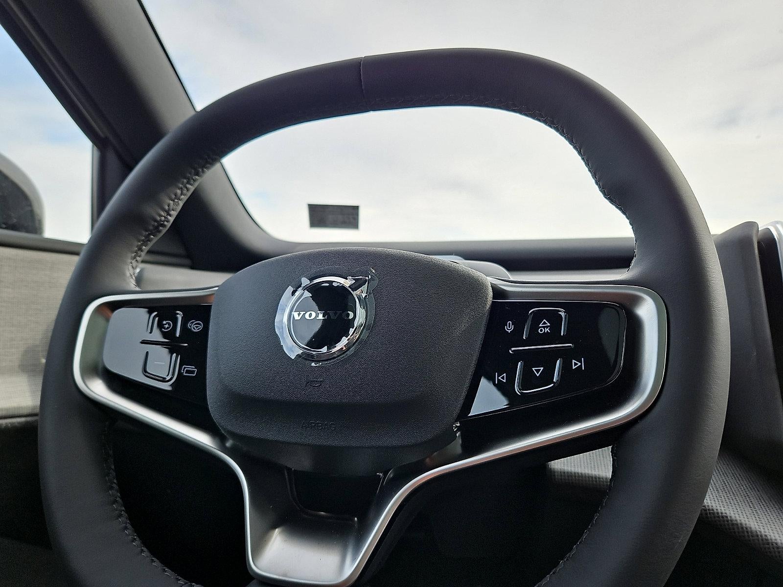 2025 Volvo EX30 Twin Motor AWD Ultra