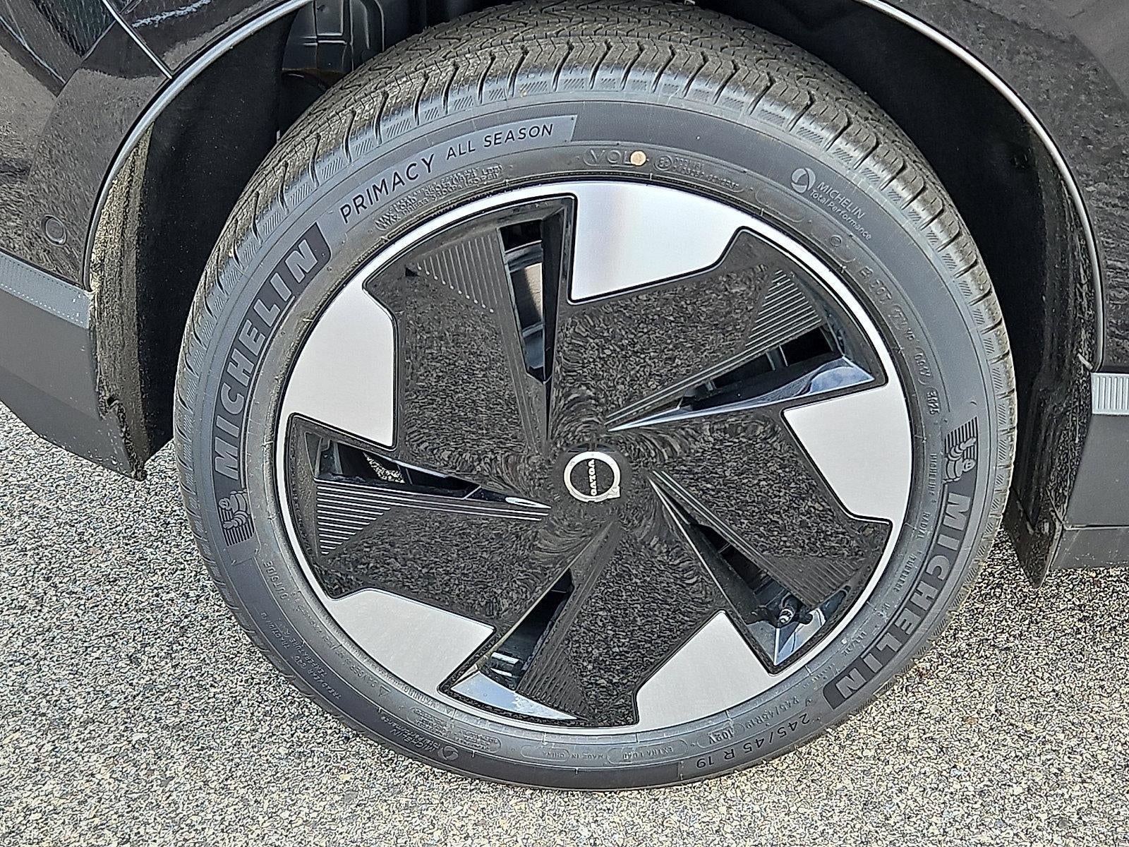 2026 Volvo EX30 Twin Motor AWD Ultra