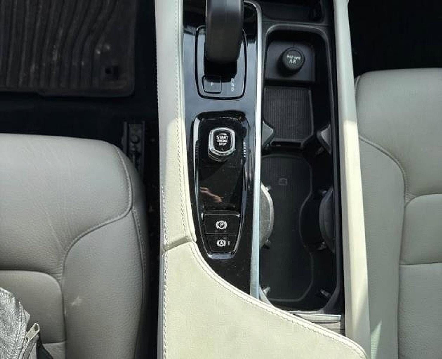 2023 Volvo XC90 Recharge Plug-In Hybrid T8 eAWD PHEV Plus 6P