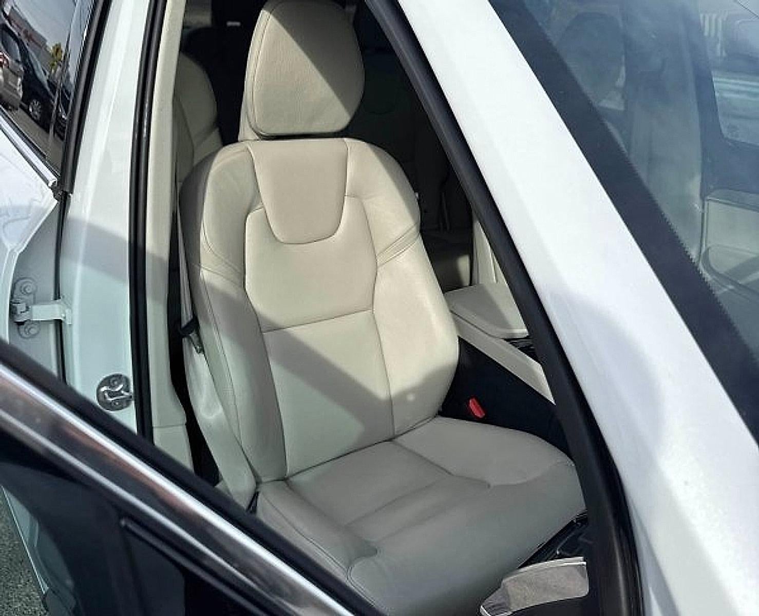 2023 Volvo XC90 Recharge Plug-In Hybrid T8 eAWD PHEV Plus 6P