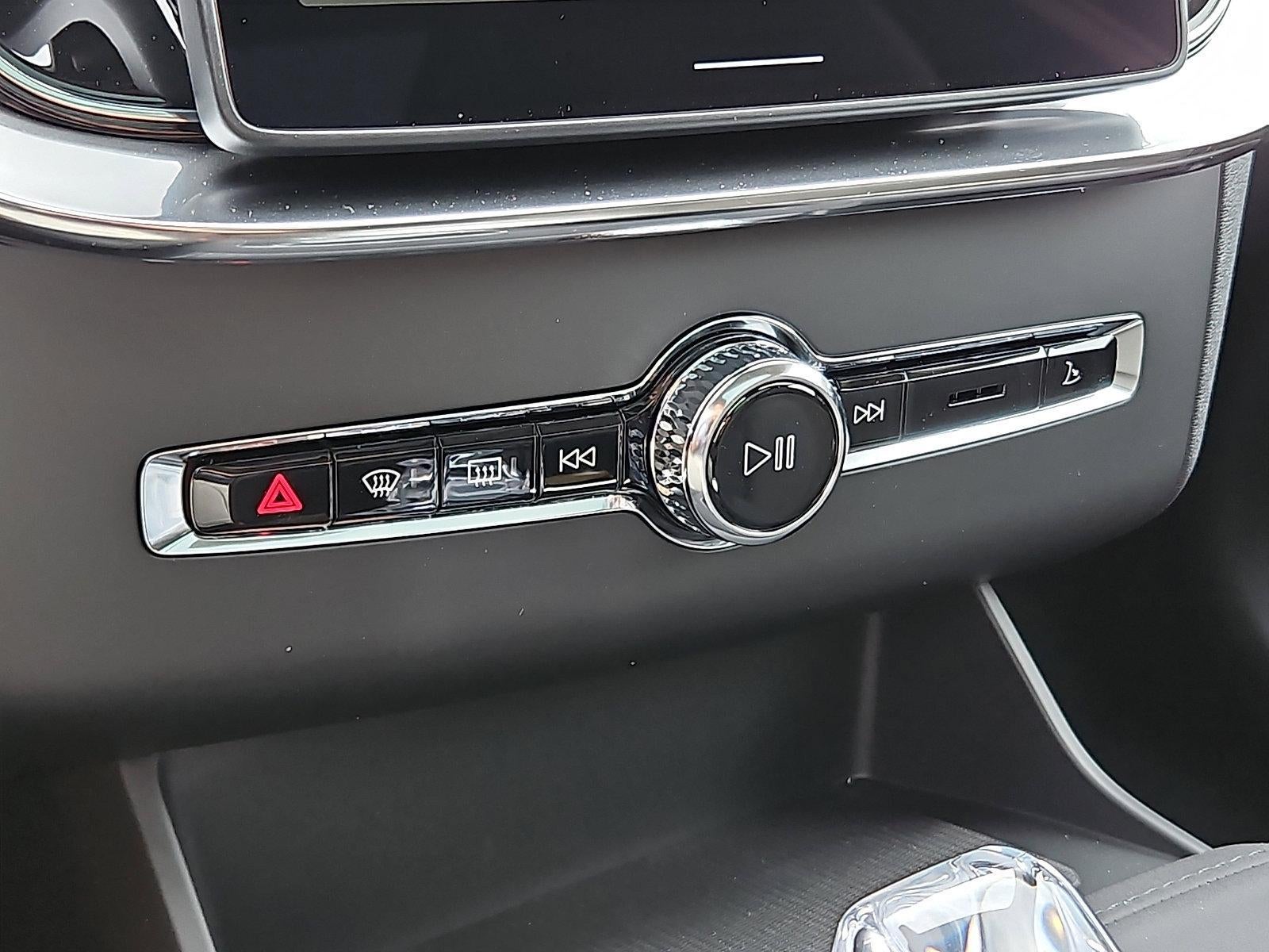 2026 Volvo XC90 Plug-In Hybrid T8 AWD Ultra Dark Theme 6-Seater