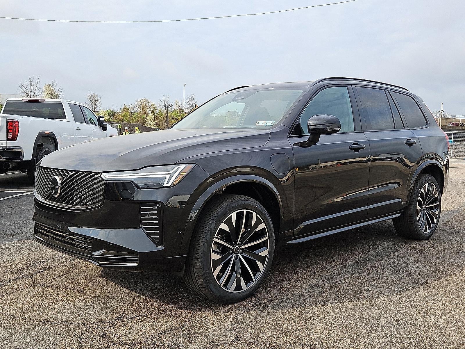 2026 Volvo XC90 Plug-In Hybrid T8 AWD Ultra Dark Theme 6-Seater