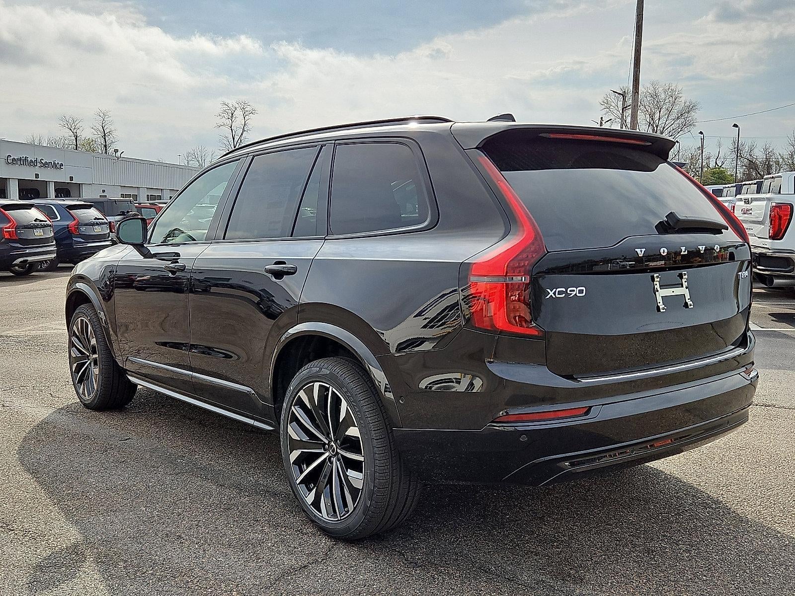 2026 Volvo XC90 Plug-In Hybrid T8 AWD Ultra Dark Theme 6-Seater