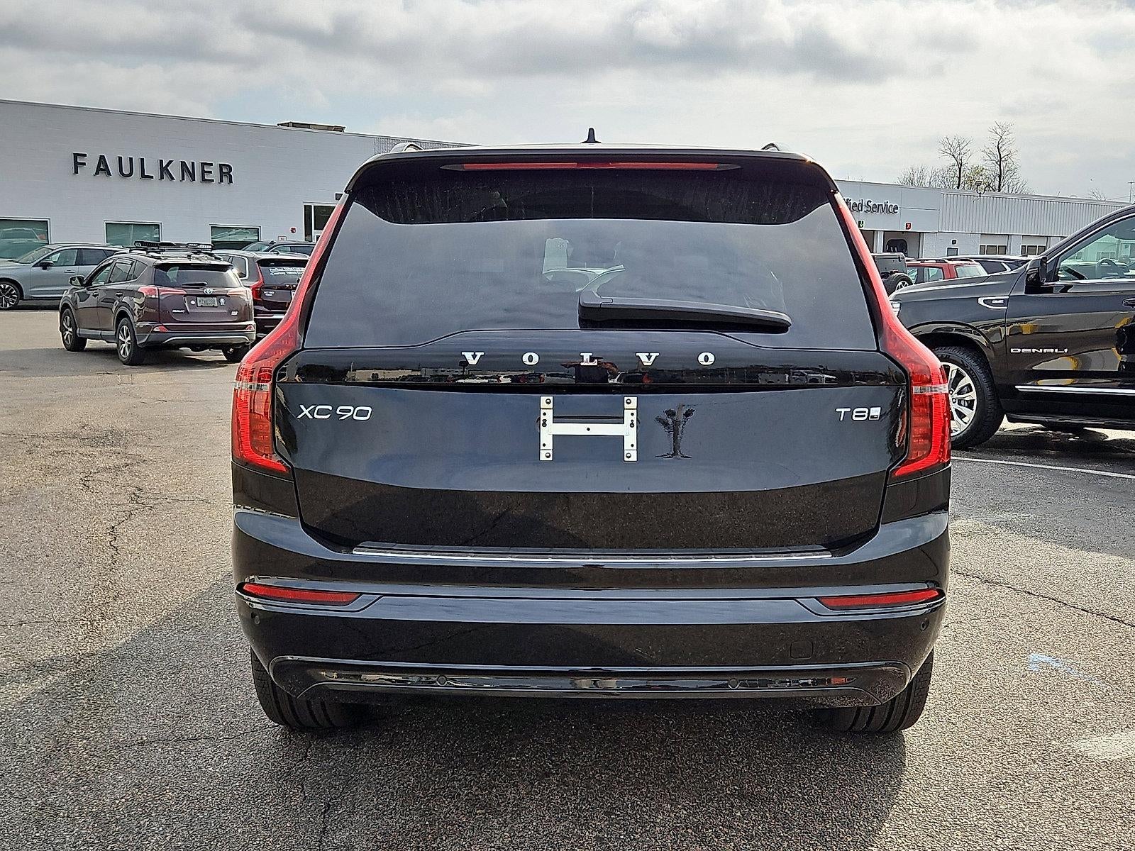 2026 Volvo XC90 Plug-In Hybrid T8 AWD Ultra Dark Theme 6-Seater