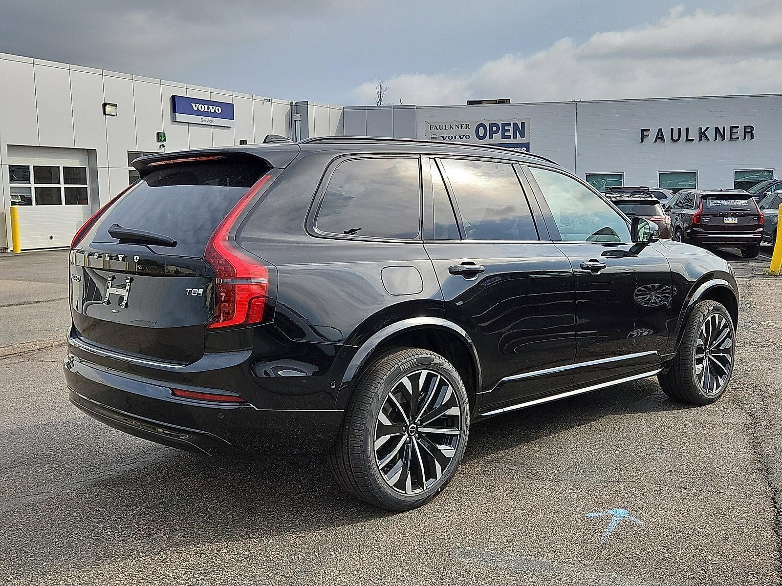 2026 Volvo XC90 Plug-In Hybrid T8 AWD Ultra Dark Theme 6-Seater