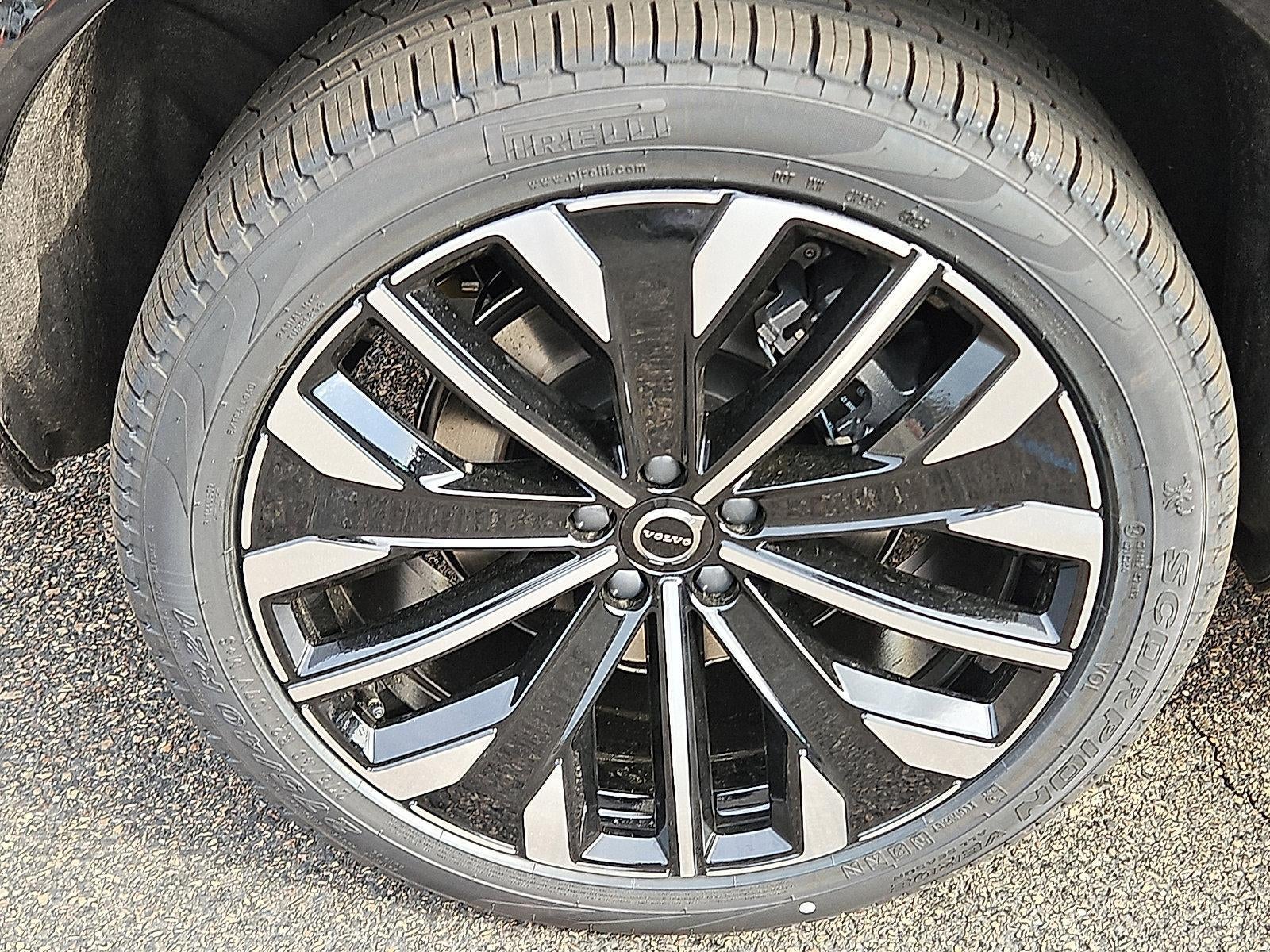 2026 Volvo XC90 Plug-In Hybrid T8 AWD Ultra Dark Theme 6-Seater