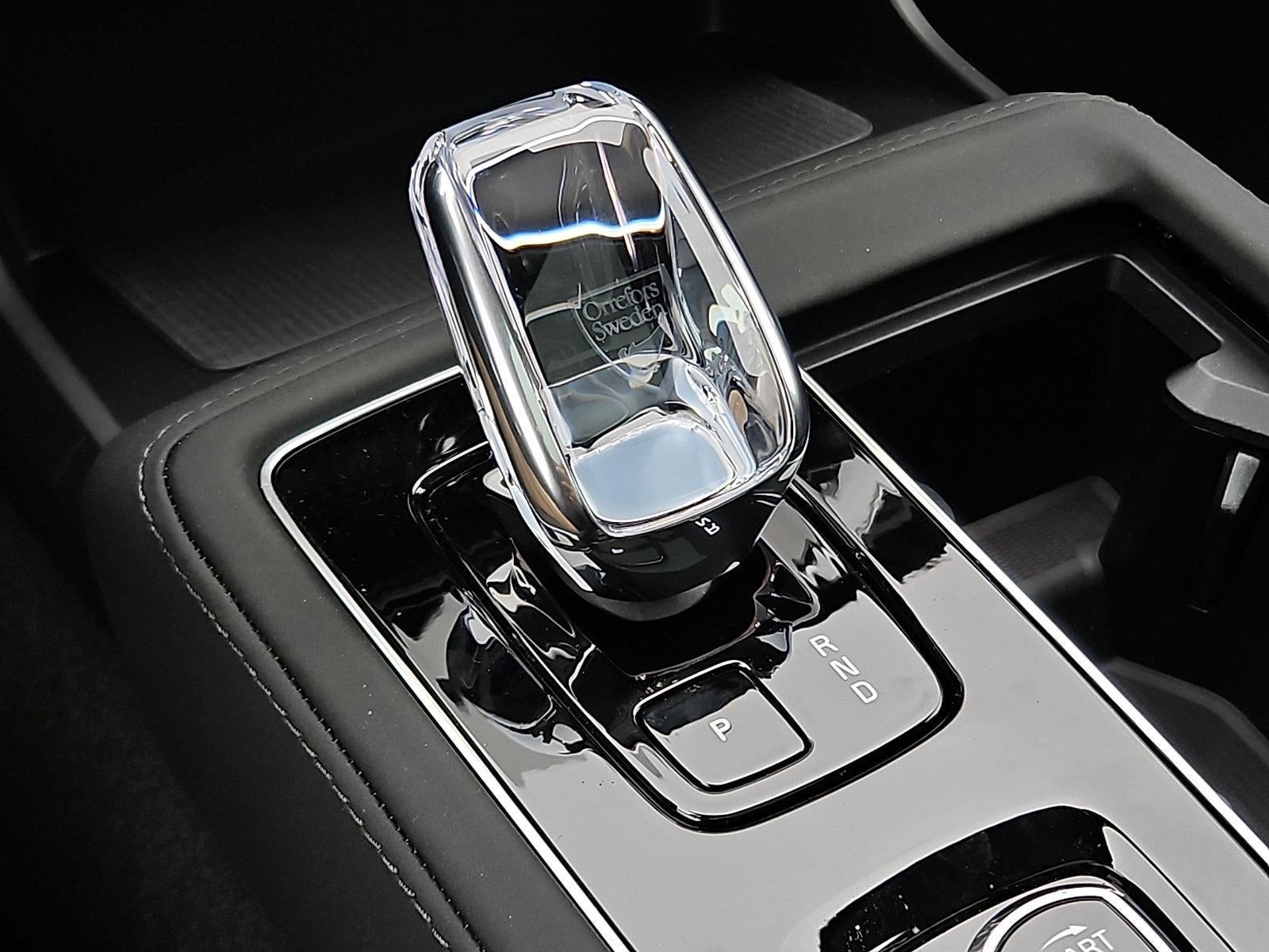 2026 Volvo XC90 Plug-In Hybrid T8 AWD Ultra Dark Theme 6-Seater