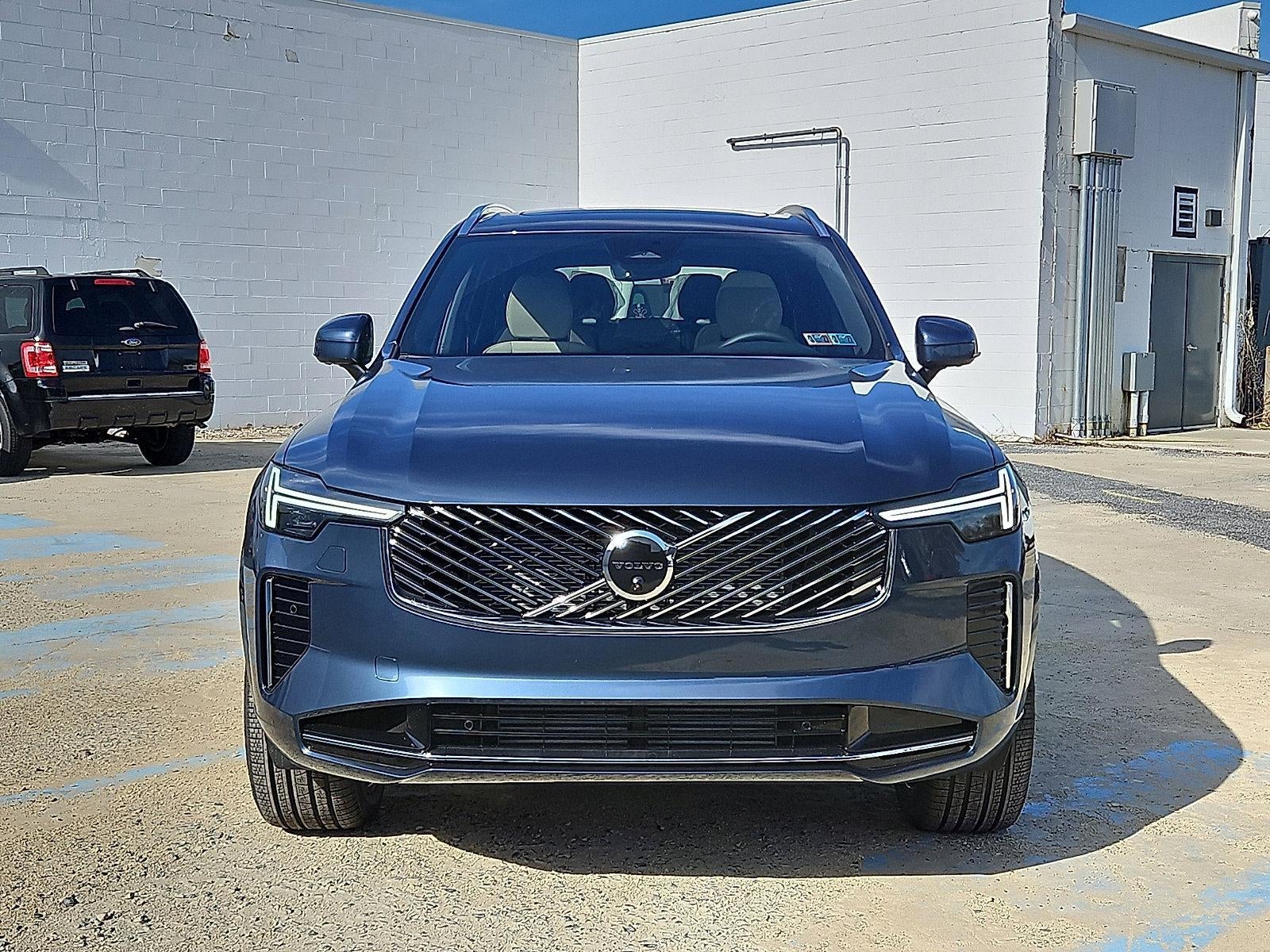 2026 Volvo XC90 Plug-In Hybrid T8 AWD Plus 7-Seater