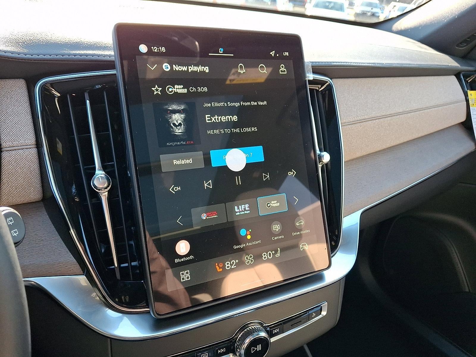 2026 Volvo XC90 Plug-In Hybrid T8 AWD Plus 7-Seater